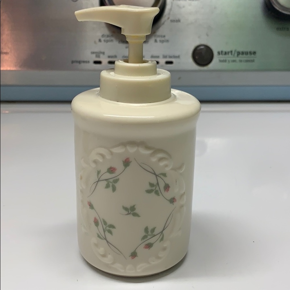 Lenox, Rose Manor floral soap dispenser